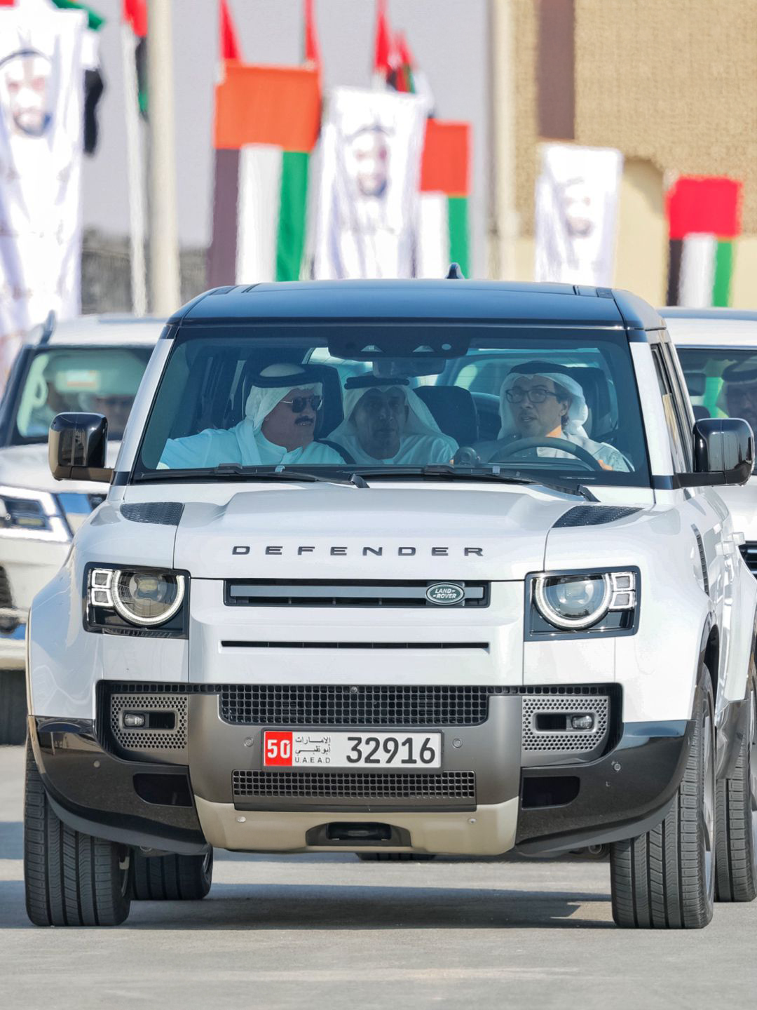 سمو الشيخ منصور بن زايد آل نهيان ,  و معالي الشيخ سلطان بن حمدان آل نهيان يشهدان منافسات مهرجان جائزة زايد الكبرى 2025 بالوثبة . 